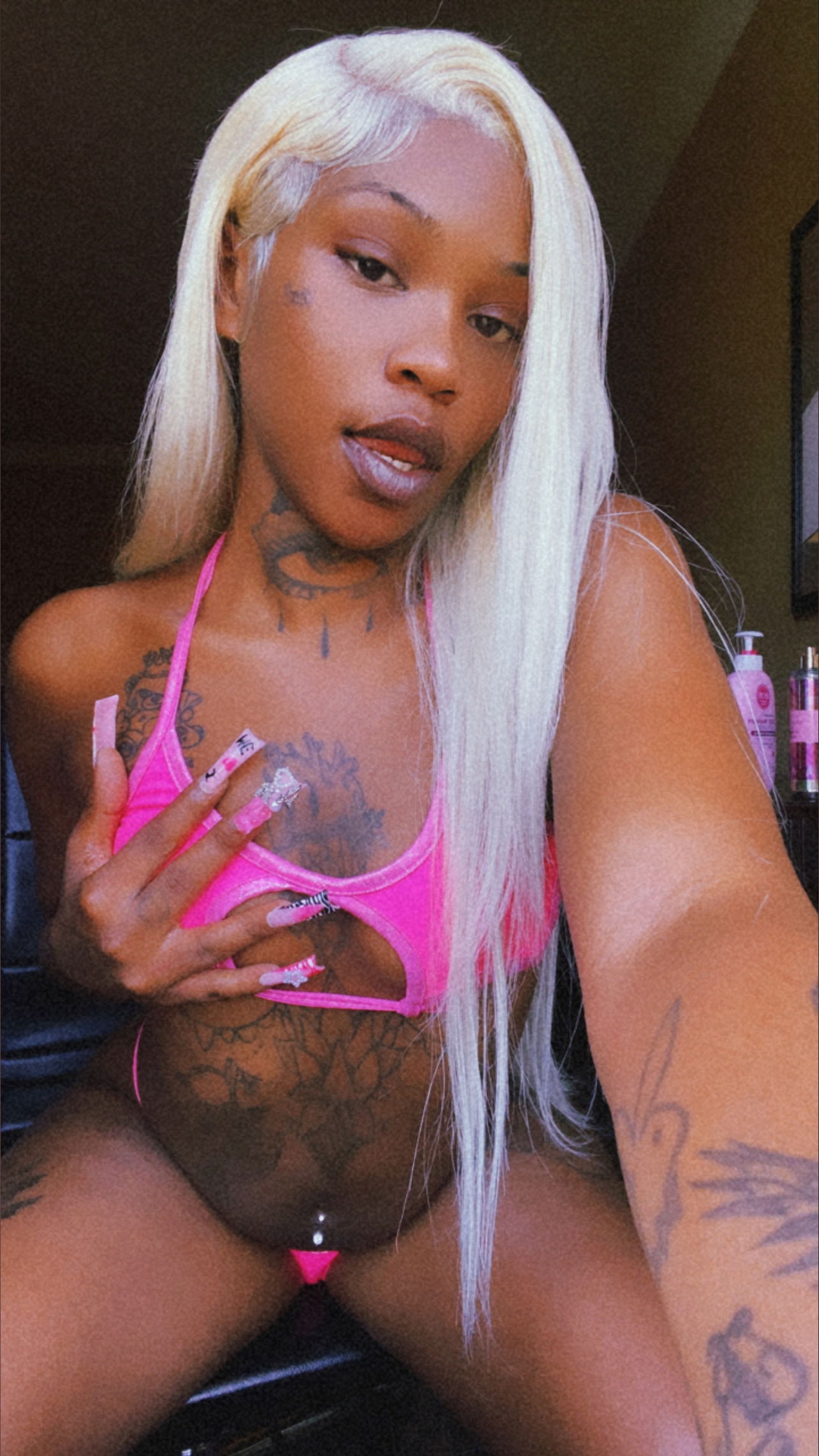 Preggolicious Bump Next Door 🤰🏾💋 photo