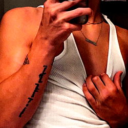 Shorty Free🧡🖤 photo