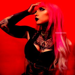 V I X E N  F A N G (a.k.a Mariahfang) photo