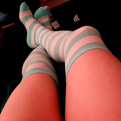 Female Onlyfans Model Advertisement