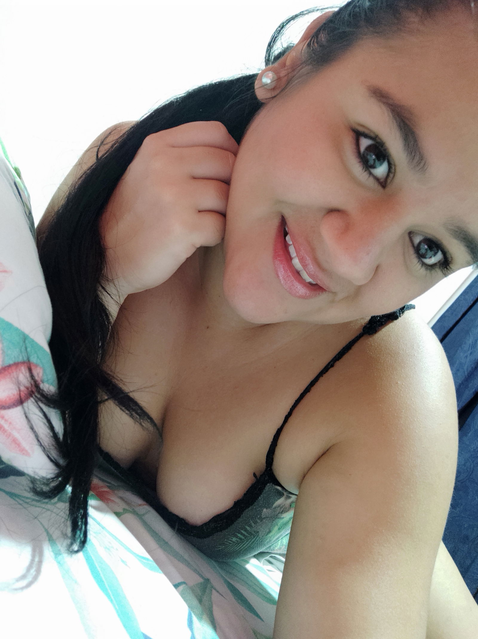 Yuly Andrea Ladino mendoza photo