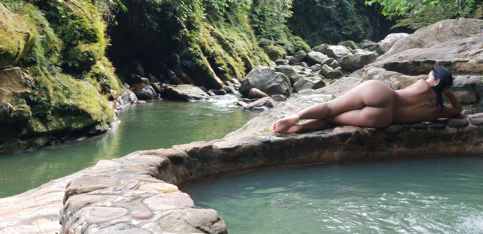 LATINA FREE DM photo