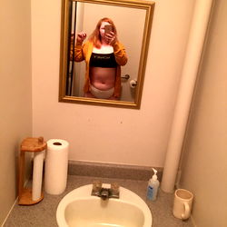 Kitten's Bathroom Moment in Illinois