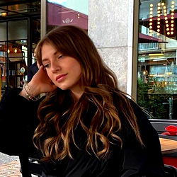 Anastasia ๐บ๐ฆ โค๏ธ photo