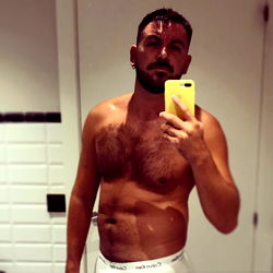 Gonzalo López André: OnlyFans Model, 30