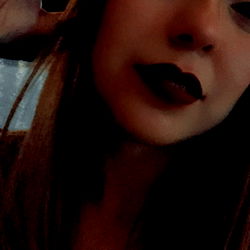 Aylin Hernandez: A Sophisticated Gaze