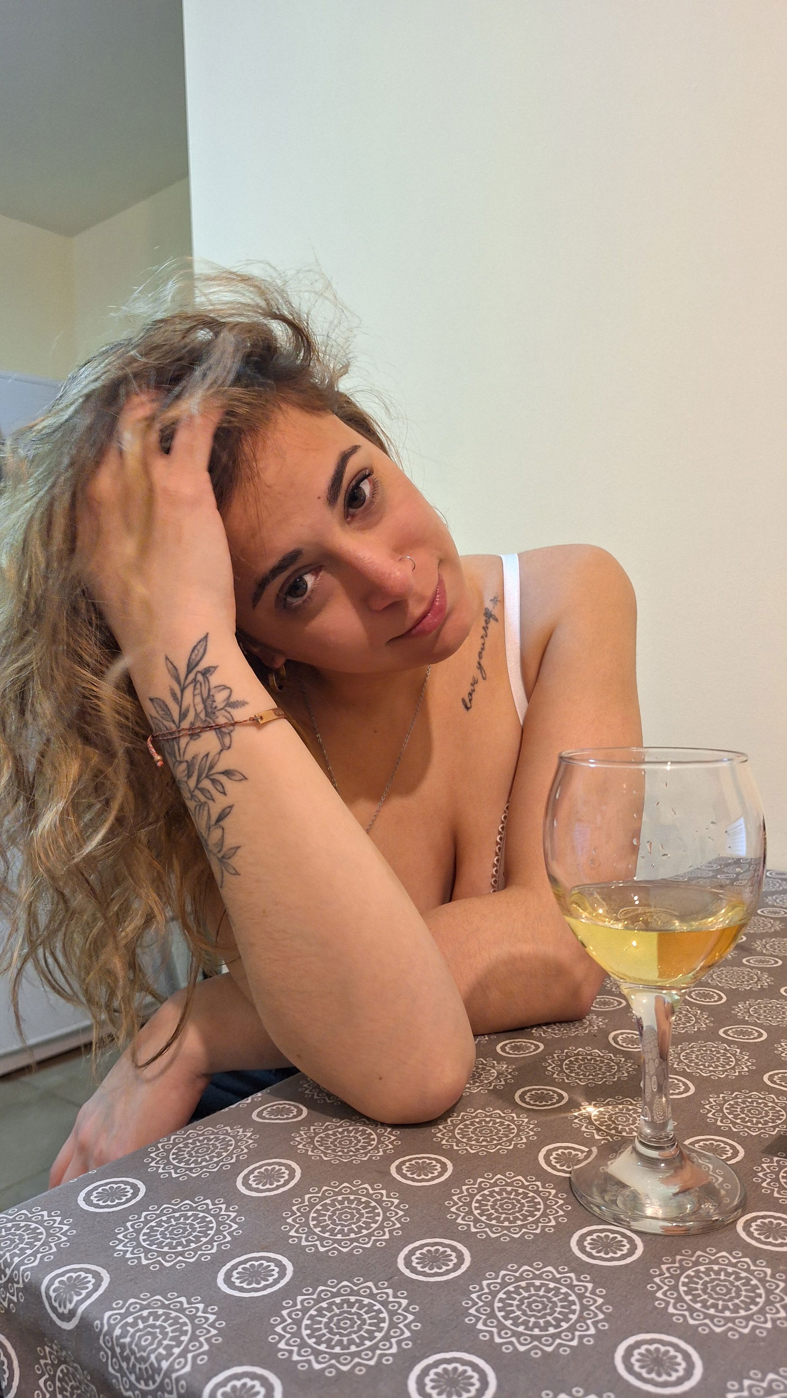 C  i ŋ ɗ  ƴ🍭 photo