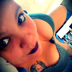 Akasxa Deviant Queen: A Glimpse of a Mexican Onlyfans Model