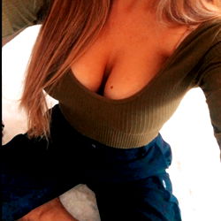 LexiLou - Model Photo