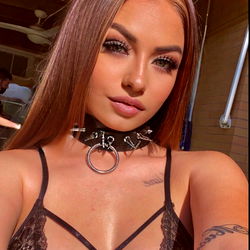 Alina✨ on OnlyFans, 23 years old