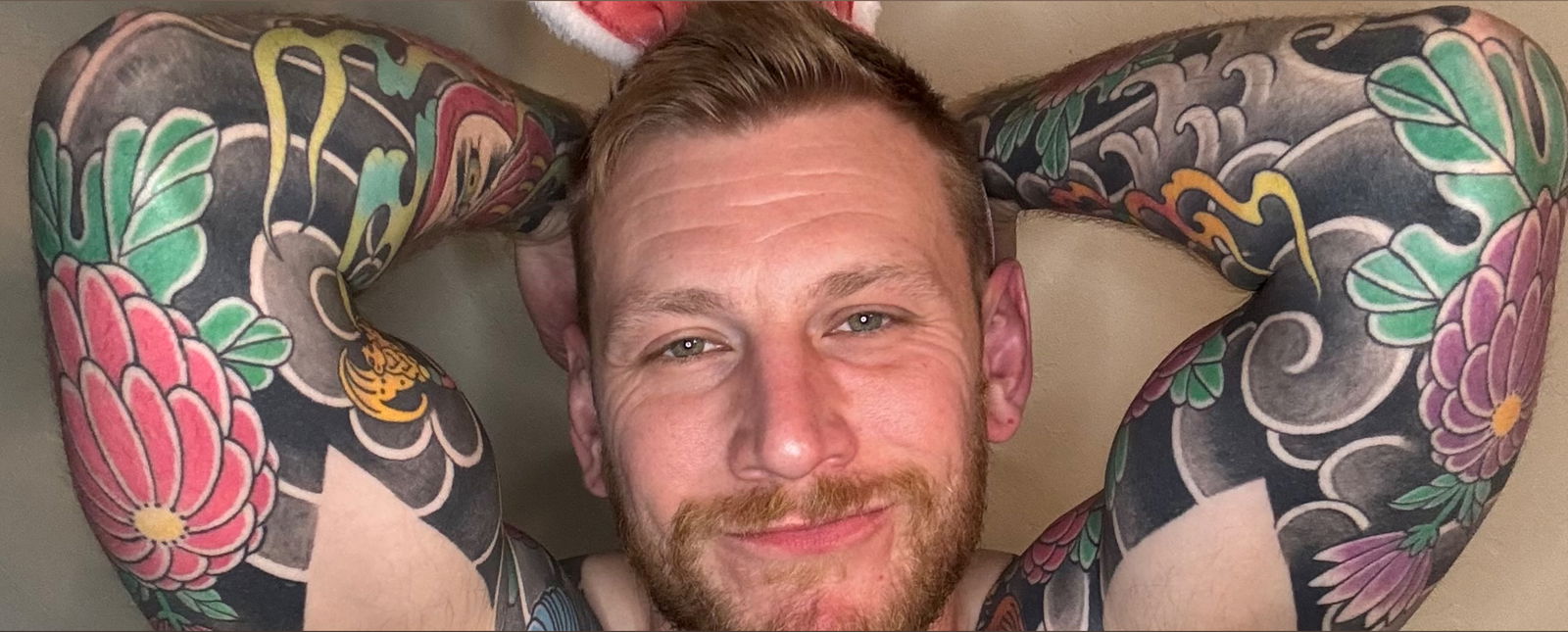 Onebig_tattoo_&amp;_wife photo