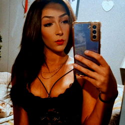 Sheffield Model Miss-Bailey Shares Her Fans 🖤