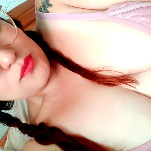 A l e x a ๐ Q u i n n photo