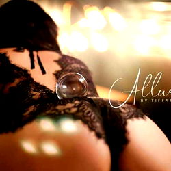 Curvy and fun ❤️ photo