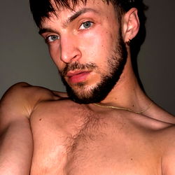 Ari Avanti Model Photoshoot