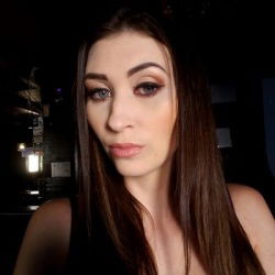 Angelina Diamanti photo