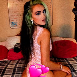 Serene Hope, OnlyFans Model in Pink