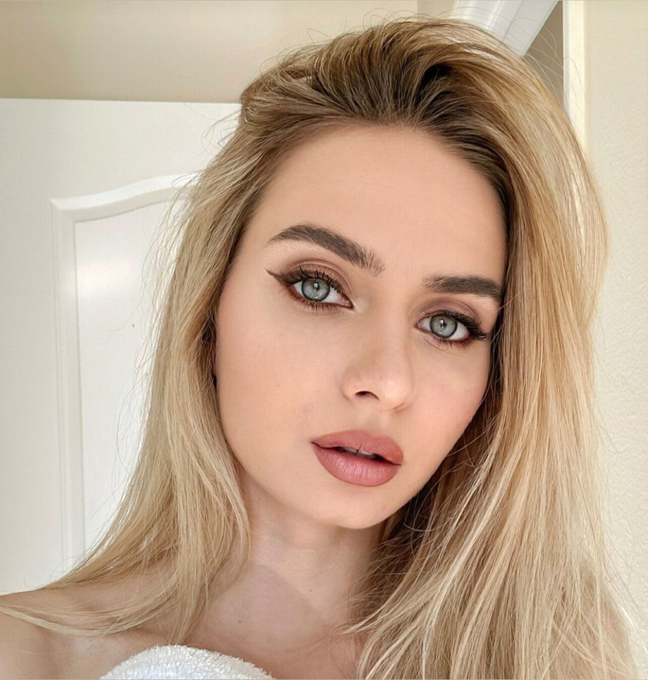 𝐀𝐍𝐀𝐒𝐓𝐀𝐘𝐒𝐇𝐀 🥰 photo