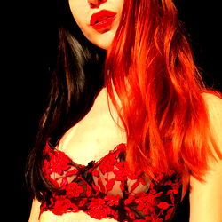 Cariad 🖤 PORN ON PAGE photo