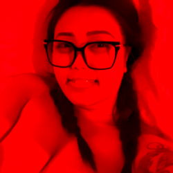 Tera's Red Hot Selfie