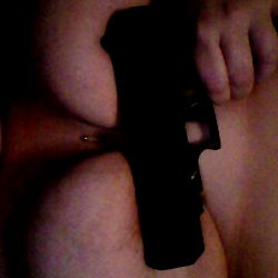 Illinois Onlyfans Model Allison with Gun