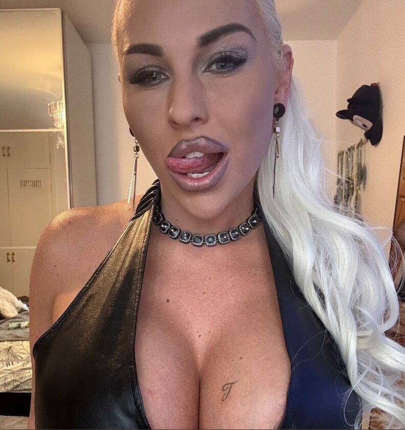 Hannah Ambrose photo