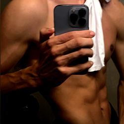 Fitness Model Sharing His Routine