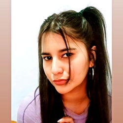 Big assZoe, A Model with an Eye for Fashion