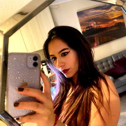 Alexa Lewis - OnlyFans Model