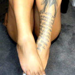 OnlyFans Model Pretty Tee's Tattooed Leg