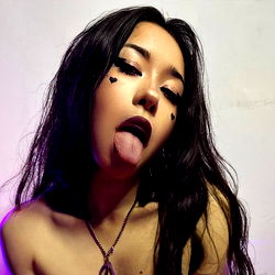 Ania 🌸, from: Locate me on your cock!