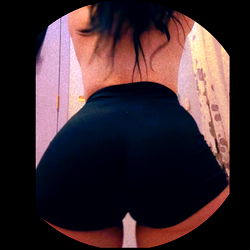 Cheeky Cheeks: A OnlyFans Model Shares Her Look and Style