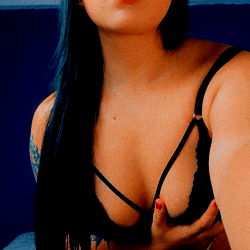 AliciaBennet OnlyFans Model Showcase