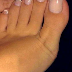 Stylish Fingernail Polish and Toes