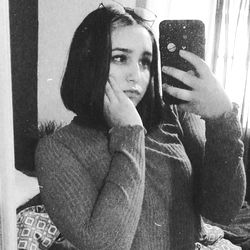 Amybooo in Stylish Style: A Model's Perspective