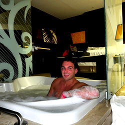 London Fans Model in a Luxury Hotel Bathroom