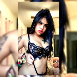 Adelys - OnlyFans Model