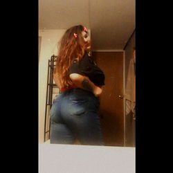 OnlyFans Model Baaaaaby D Stuns in Bathroom