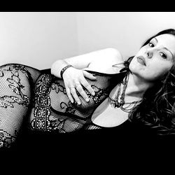 Lilith ๐ค Draca photo