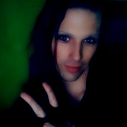 Luna Lux's Vibrant Photoshoot