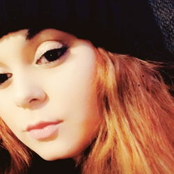 Model Profile: Alexandra Reardon