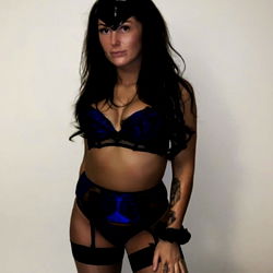 Alexandria ackers photo