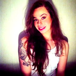 Nicole Bastiani - OnlyFans Model Photograph