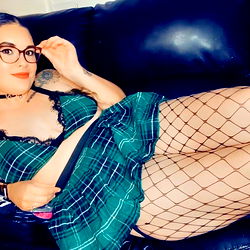 Janet the Topless Housewife photo