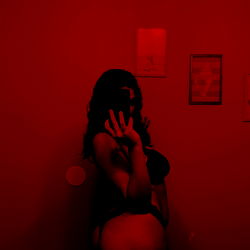 Queen Desi 💵🖤 | A Peek into Her World