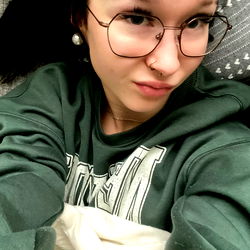 Anni's Chic and Comfy Look