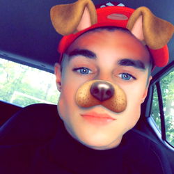 Onlyfans Model Stephan Leusink Shares His Dog's Eyes