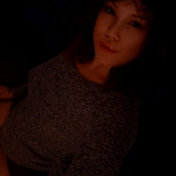 OnlyFans Model Payne in a Chic and Intimate Pose