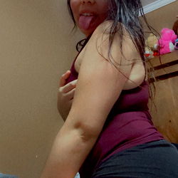 OnlyFans Model Lilyana Strikes a Pose for Her Fans