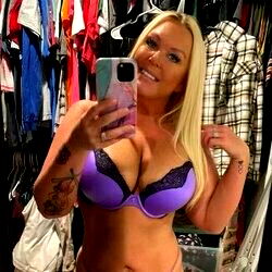 NaughtyCouple36 (💋65 K💋) photo